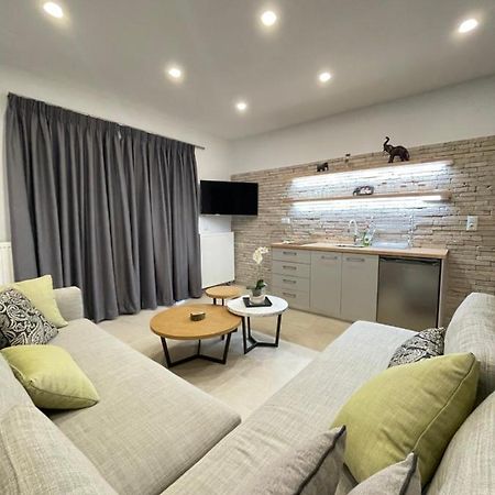 Central Luxury Apartment In Paralia Ofryniou Офринио Экстерьер фото
