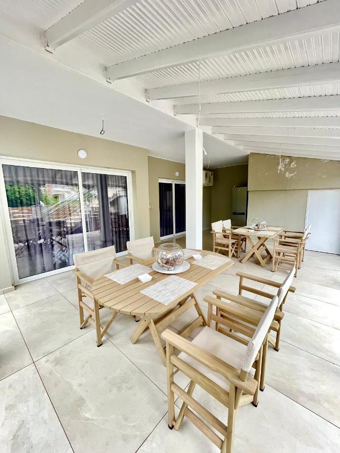 Central Luxury Apartment In Paralia Ofryniou Офринио Экстерьер фото