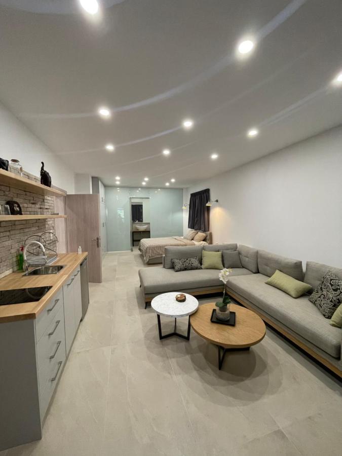 Central Luxury Apartment In Paralia Ofryniou Офринио Экстерьер фото