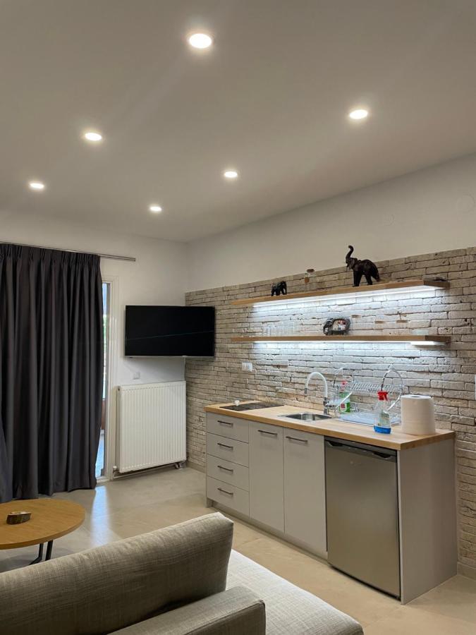 Central Luxury Apartment In Paralia Ofryniou Офринио Экстерьер фото