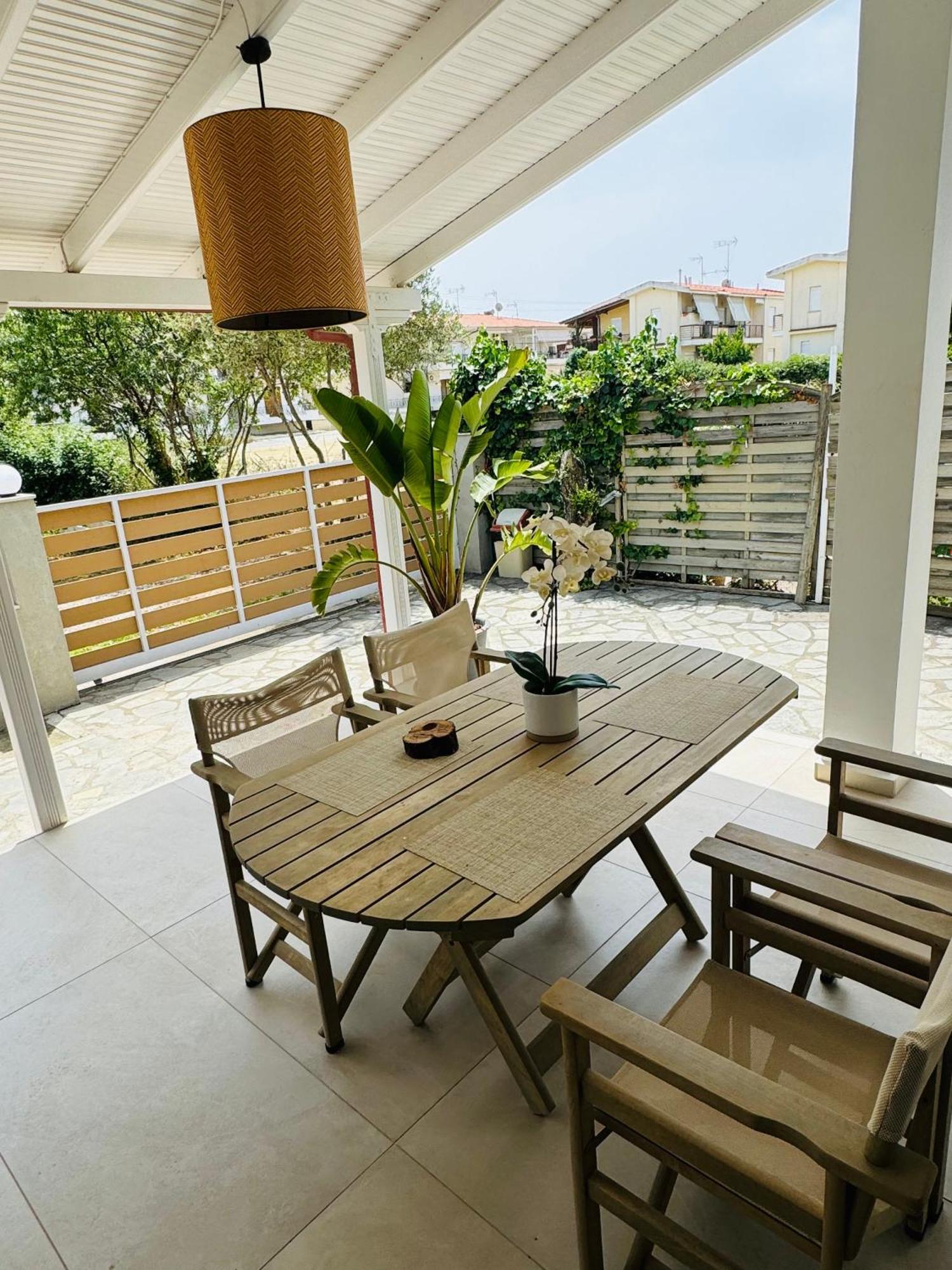 Central Luxury Apartment In Paralia Ofryniou Офринио Экстерьер фото